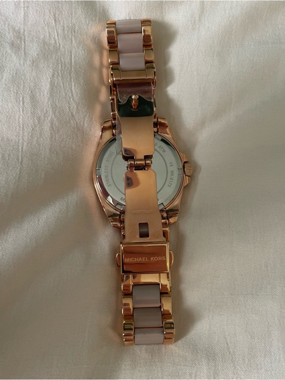 Michael Kors Rose Gold and Cream Ceramic Crystal Watch - not currently operating - Picture 4 of 14